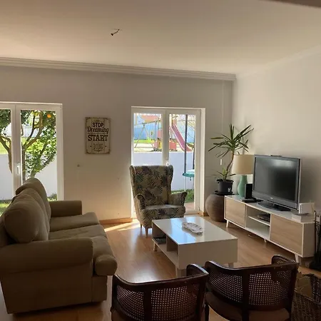 Casa Da Varzea - O Castelo A Janela!!! Casa de Férias *