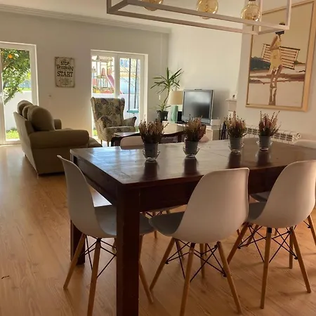 Casa Da Varzea - O Castelo A Janela!!! Casa de Férias *