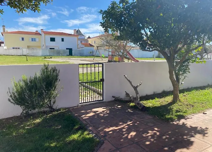 Casa Da Varzea - O Castelo A Janela!!! * 奥比多斯